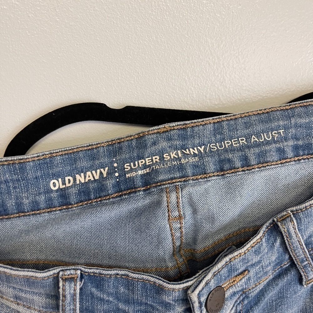 🚨CLEARANCE 0124-108 Old Navy Super Skinny Jeans - Picture 2 of 3